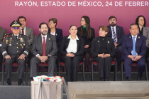 Legisladores mexiquenses refrendan unidad y respeto entre poderes en ceremonia oficial por el Día de la Bandera.