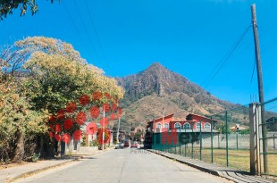 La comunidad argumenta que muchas personas trabajan en Valle de Bravo, Avándaro y Colorines, por lo que mejorar esta vía representaría un beneficio económico y social