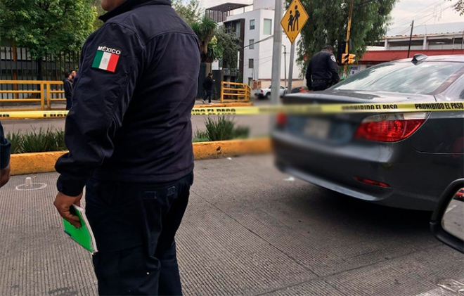 Balean a hombre que viajaba en un BMW frente a FES Acatlán