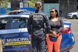 La presunta inculpada, junto con el dinero en efectivo, fue detenida por los uniformados y puesta a disposición de la FGJEM.