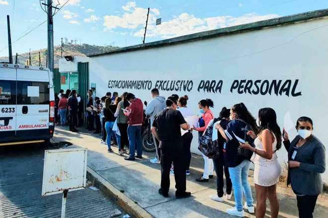 Inicia vacunación al personal médico #Covid-19, en Tejupilco