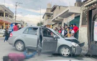 Los hechos ocurrieron en el barrio de La Magdalena, donde algunas personas caminaban por la avenida cuando un vehículo Nissan tipo Tida, donde viajaban los dos sujetos, atropelló a una persona