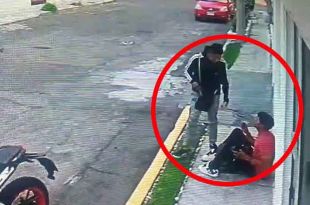 #Video: A mano armada motorratones roban celular a joven, en #Toluca