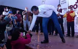 Acompañado por Mónica Álvarez, María Eugenia Muciño y Gerardo Pliego afirmó que no debe tener duda nadie de que él será ganador