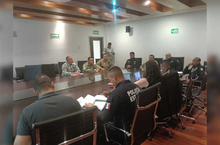 Autoridades federales, estatales y municipales sostuvieron una Mesa de Inteligencia.