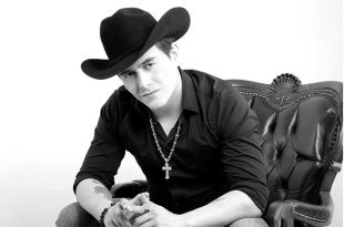 Julian Figueroa tenía un hijo pequeño