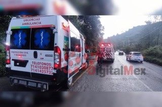 Paramédicos de Protección Civil y de la Cruz Roja acudieron al lugar para brindar los primeros auxilios y trasladarlo de inmediato al hospital General de Tenancingo.
