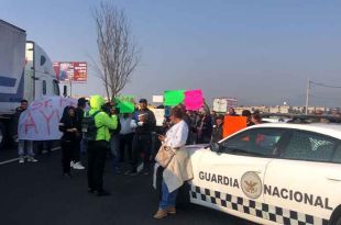 Protestan por la falta de pagos por los daños causados a sus viviendas durante la ampliación de la vía.