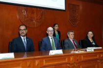 Carlos Eduardo Barrera Díaz encabezó la ceremonia conmemorativa del 45 aniversario de la fundación del Sindicato Único de Trabajadores y Empleados al Servicio de esta institución educativa (SUTESUAEM).