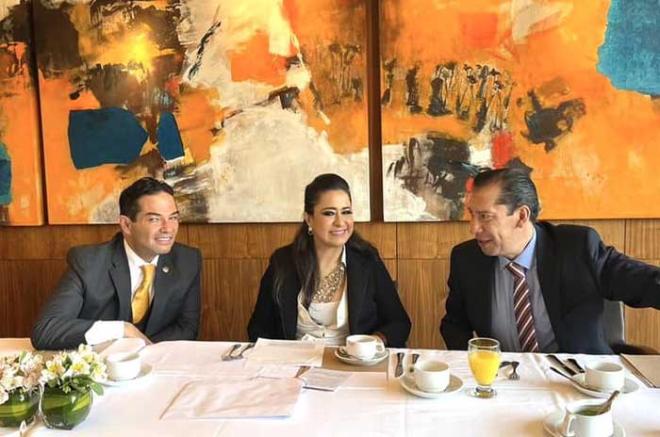 Laura González Hernández se reunió con Enrique Vargas del Villar