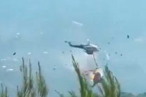 Video: Chocan dos helicópteros mientras combatían incendio en Grecia; hay dos muertos y dos heridos