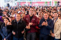 Ricardo Moreno Bastida entregó la rehabilitación de la cancha deportiva de la Unidad Lic. Crisóforo Zárate Machuca, en la Nueva Oxtotitlán.