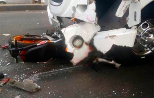 Motociclista choca de frente con un autobús y muere en #Tlalnepantla