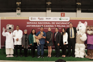 Macarena Montoya Olvera, secretaria de Salud del Edoméx, y Jazmín Delgado López, alcaldesa de Chapultepec, durante el arranque de la jornada antirrábica 2026.
