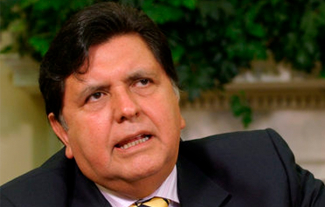 Muere ex presidente de Perú, tras dispararse en la cabeza, antes de ser detenido