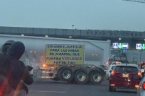 El tránsito se encuentra severamente afectado en la autopista México-Pachuca, la carretera federal Lechería-Texcoco, así como la avenida Central, a la altura de la Central de Abasto.