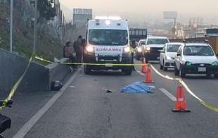 El accidente se registró a la altura del kilómetro 21+500, cuando el conductor de la moto perdió el control y se volcó sobre el pavimento