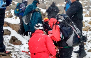 Rescatan a alpinista fracturado al subir el Iztaccíhuatl