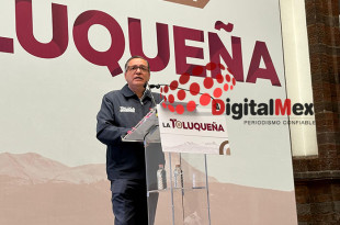 Durante la conferencia La Toluqueña, el alcalde explicó que la iniciativa busca arborizar zonas clave del municipio como un acto de amor por la ciudad.