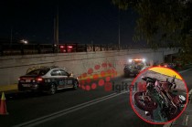 La víctima circulaba en dirección a Toluca cuando, presuntamente, perdió el control de la motocicleta y cayó, golpeándose la cabeza.