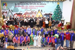 En la región 1, donde Jenaro Martínez encabezó el evento, destacó que la navidad es un momento propicio para fortalecer los lazos de hermandad y reafirmar los valores que distinguen al magisterio mexiquense.