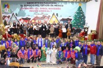 En la región 1, donde Jenaro Martínez encabezó el evento, destacó que la navidad es un momento propicio para fortalecer los lazos de hermandad y reafirmar los valores que distinguen al magisterio mexiquense.
