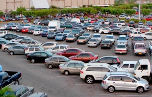 Dueños de estacionamientos en contra de que los responsabilicen por robos
