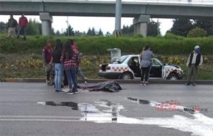 #Toluca: Muere motociclista arrollado por taxi en Las Torres