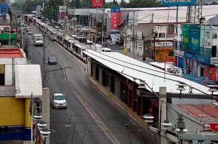 Un gran número de unidades de transporte público fueron apostadas sobre la avenida 30-30.