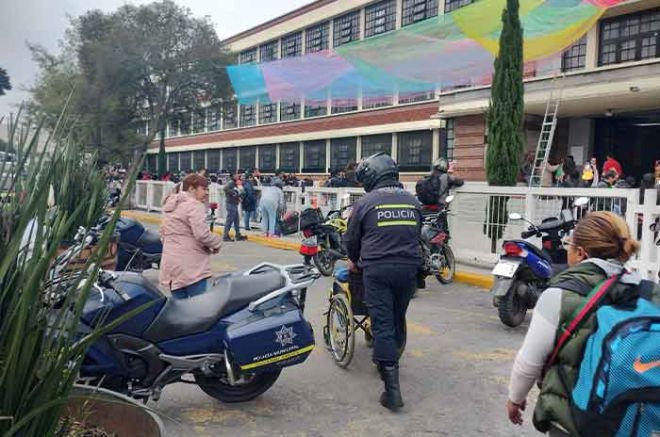 El gobierno de Toluca implementó un operativo desde temprano para controlar la seguridad y el flujo de tráfico.