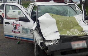 Choca taxi colectivo contra particular en la Toluca-Tenango; un muerto