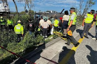 Se accidenta autobús en la México-Querétaro