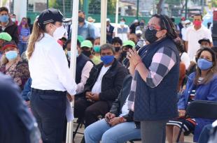 Ana Muñiz Neyra presentó ante vecinos los agrupamientos de la Policía de Barrio, Policía de Género, Orden Vial y de la Célula de Búsqueda de Personas Desaparecidas.