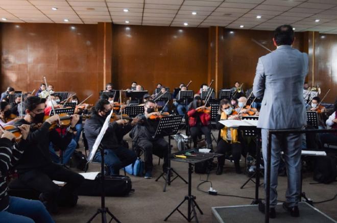 Después de casi dos años de pandemia en los que tuvieron que cancelar diferentes presentaciones, la Filarmónica de Toluca retomará su tradicional concierto de Navidad.