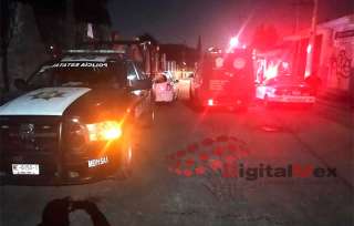 De unos 35 años, el desconocido ya estaba muerto, así lo confirmaron paramédicos de la Cruz Roja