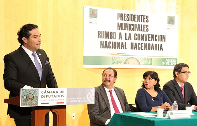 Pide alcalde de Huixquilucan mesa con gobierno federal para Presupuesto 2020