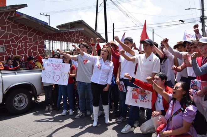 Muñiz Neyra refrendó su responsabilidad para trabajar a favor de los jóvenes de San Mateo Atenco