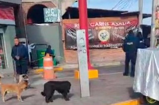Mujer fallece de frío afuera del oxxo