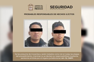 Los detenidos, identificados como Francisco “N”, de 30 años, y Alberto “N”, de 29 años, tenían en su poder una pistola calibre 9 milímetros y varios cartuchos útiles. 