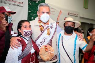 El alcalde con licencia de Ecatepec planteó la necesidad de fortalecer la organización social para terminar con el caciquismo del Grupo Atlacomulco.