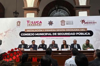 El presidente municipal Ricardo Moreno puntualizó el compromiso de dar seguimiento y cumplimiento a la revalidación de la Licencia Oficial Colectiva (LOC) y a la certificación del personal en materia de control de confianza.