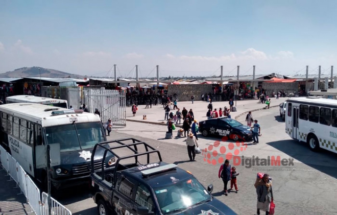 #Video: #Toluca, "rasuran" Palmillas de ambulantes; golpean policías
