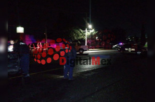 El joven, que no pudo ser identificado, quedó tendido a pocos metros del puente peatonal ubicado en la entrada del municipio.