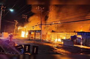 El gobierno municipal de Ecatepec informó que estará al pendiente de las familias afectadas por el incendio, y quienes perdieron sus pertenencias y mercancía.