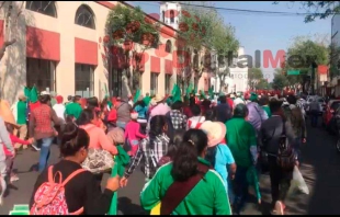 Aumenta caos en Toluca por otra manifestación; entran por Morelos