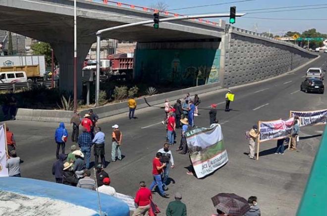 Los inconformes bloquearon la Texcoco-Lechería, a la altura de Texcoco