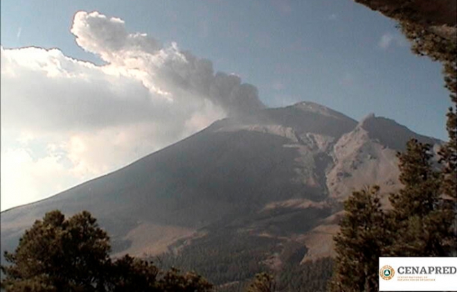 Fuerte explosión del #Popocatépetl; sigue Alerta Fase 3