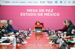 La gobernadora Delfina Gómez Álvarez encabeza la Mesa de Paz del Estado de México.