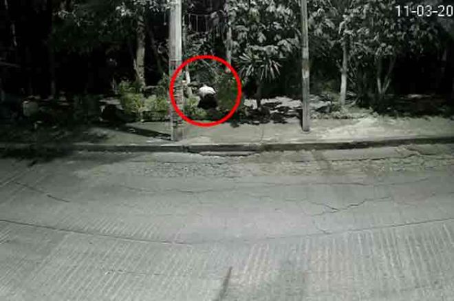 La policía municipal logró la captura de tres personas presuntamente involucradas, dos hombres y una mujer.