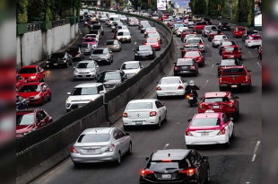 La Secretaría de Finanzas del Edoméx invita a los contribuyentes a regularizar sus pagos de tenencia y refrendo para acceder a condonaciones y descuentos especiales, evitando sanciones y multas.